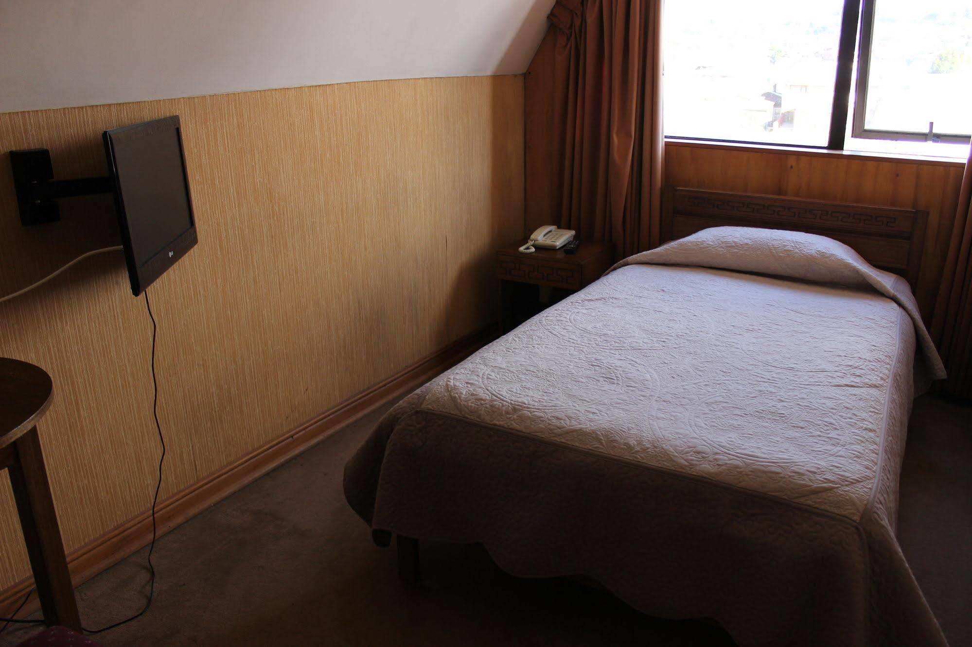 Hotel Antupiren Puerto Montt Bagian luar foto