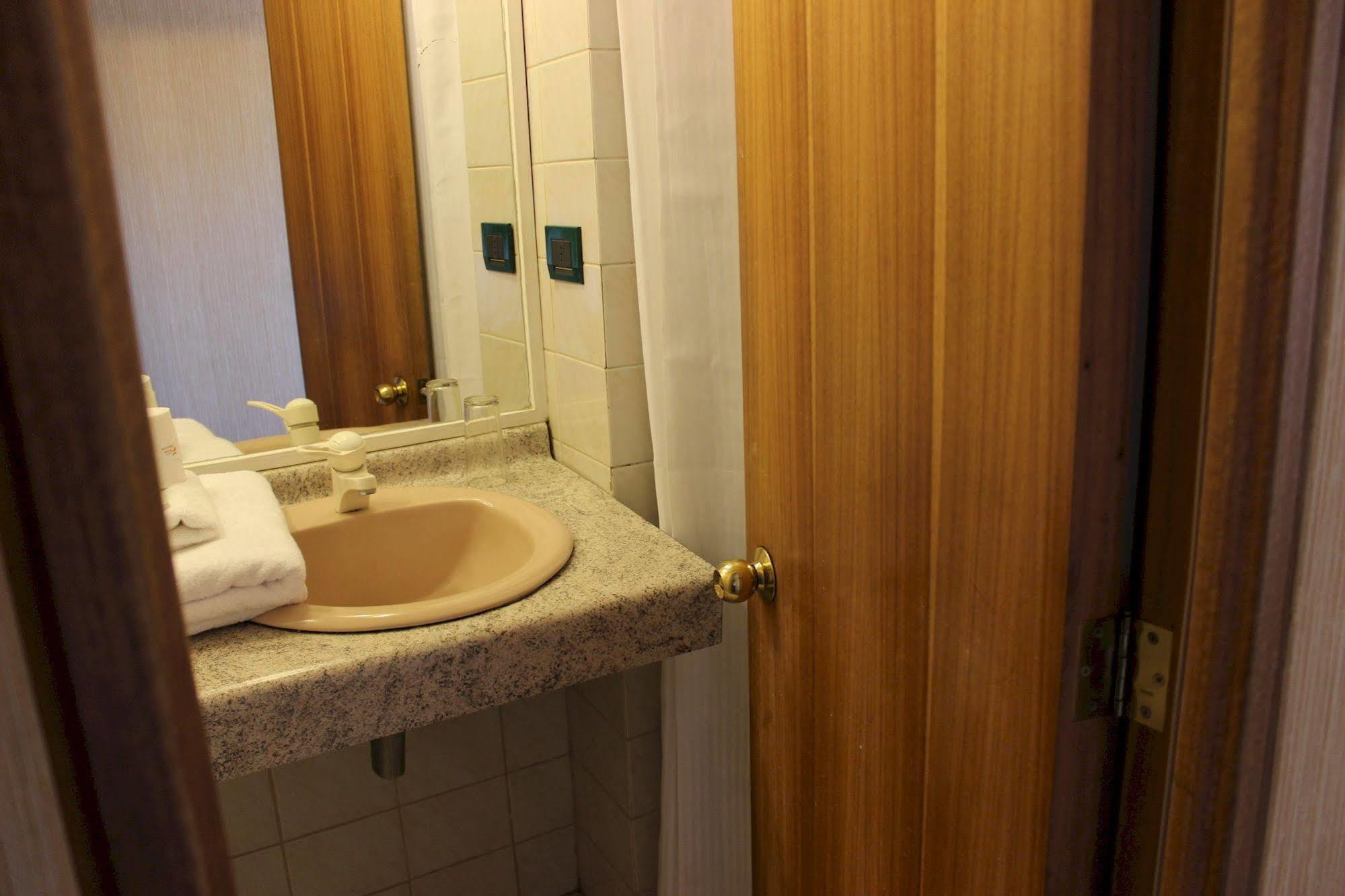 Hotel Antupiren Puerto Montt Bagian luar foto